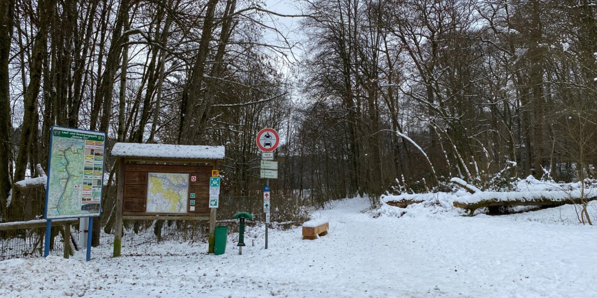 Der Eingang zum Neuburger Wald: Dieses Naherholungsgebiet dürfen Passauerinnen und Passauer nicht mehr betreten.